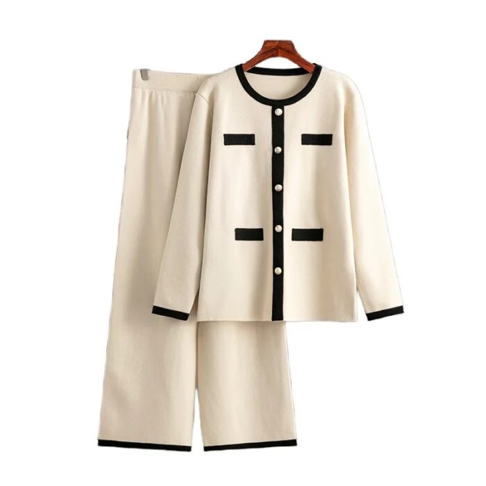 Cream buttoned set - Image 1